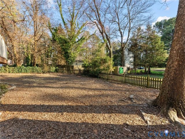 8711 Ewes Ct, North Chesterfield, VA 23236