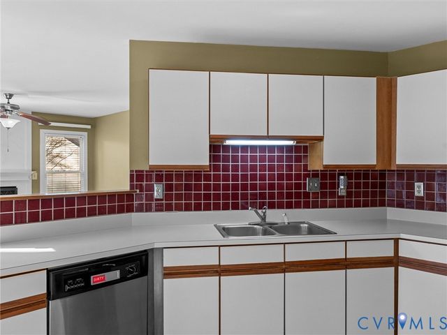 8711 Ewes Ct, North Chesterfield, VA 23236