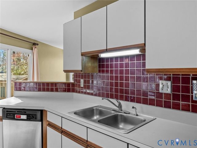 8711 Ewes Ct, North Chesterfield, VA 23236