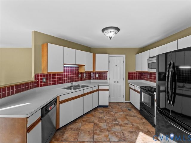 8711 Ewes Ct, North Chesterfield, VA 23236