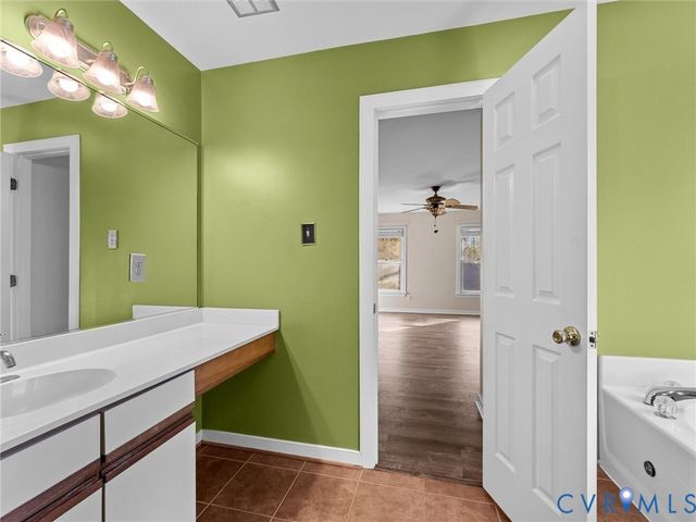 8711 Ewes Ct, North Chesterfield, VA 23236