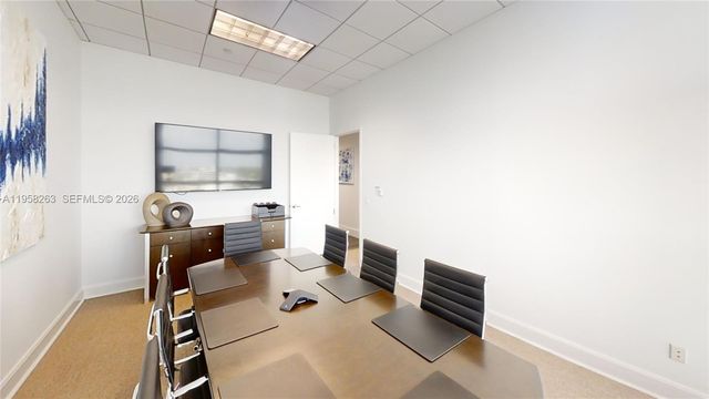 175 SW 7th St 1612, Miami, FL 33130