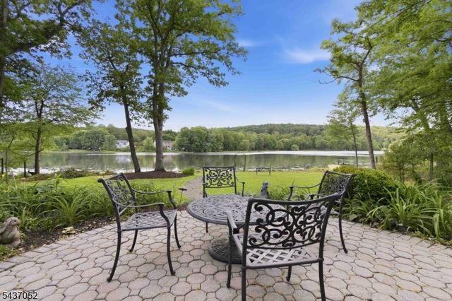 39 Meadowbrook Rd, Randolph Twp., NJ 07869