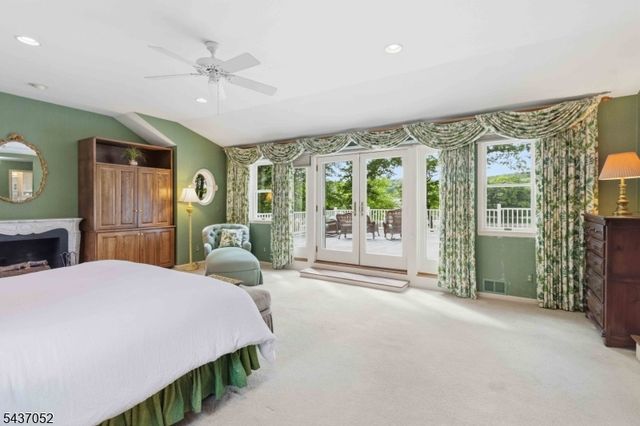 39 Meadowbrook Rd, Randolph Twp., NJ 07869