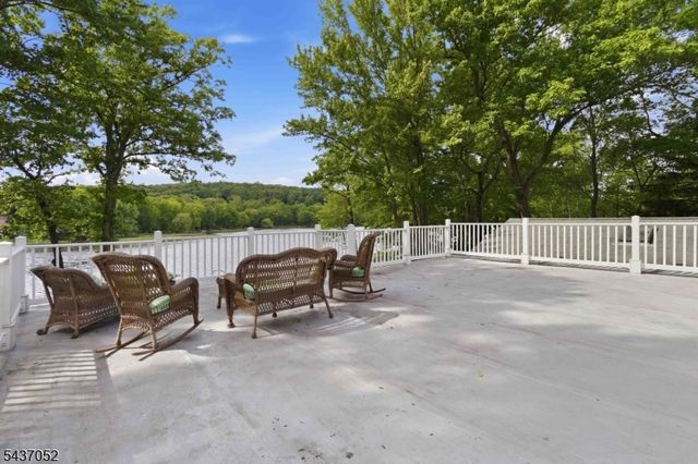 39 Meadowbrook Rd, Randolph Twp., NJ 07869