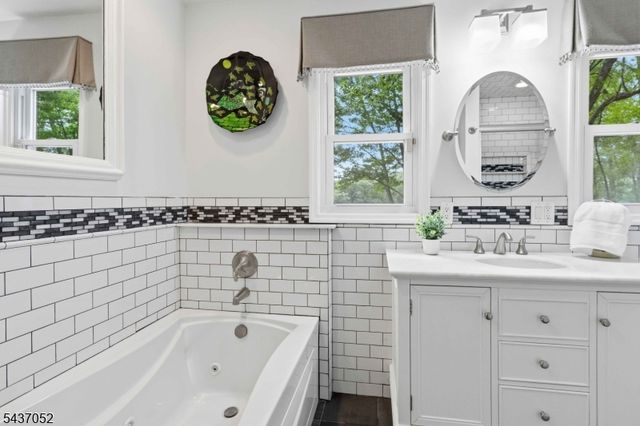 39 Meadowbrook Rd, Randolph Twp., NJ 07869