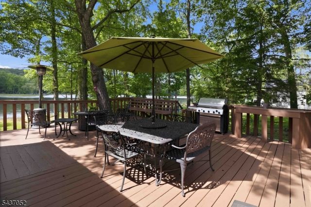 39 Meadowbrook Rd, Randolph Twp., NJ 07869