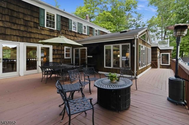 39 Meadowbrook Rd, Randolph Twp., NJ 07869