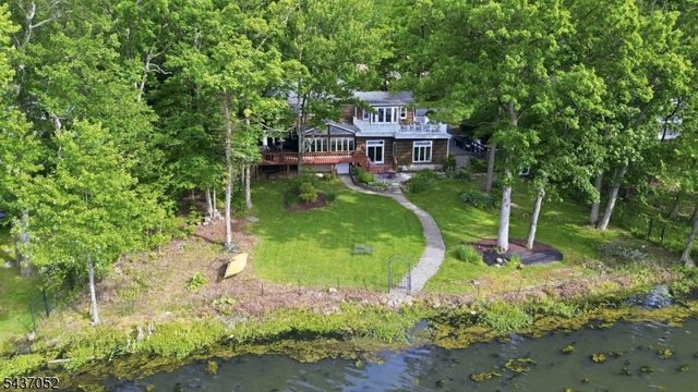 39 Meadowbrook Rd, Randolph Twp., NJ 07869
