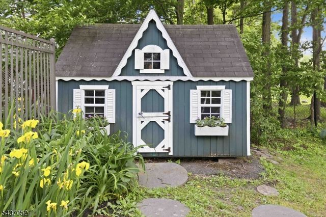 39 Meadowbrook Rd, Randolph Twp., NJ 07869