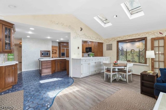 39 Meadowbrook Rd, Randolph Twp., NJ 07869