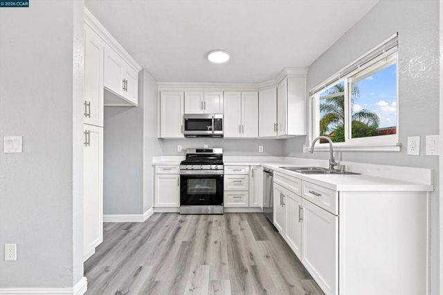 5029 Teakwood Dr, Oakley, CA 94561