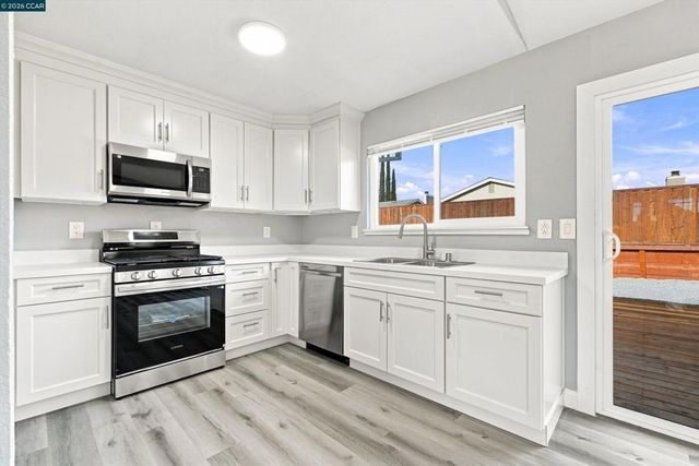 5029 Teakwood Dr, Oakley, CA 94561