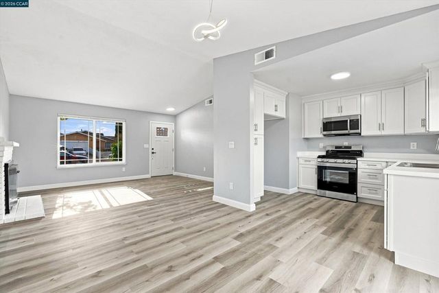 5029 Teakwood Dr, Oakley, CA 94561