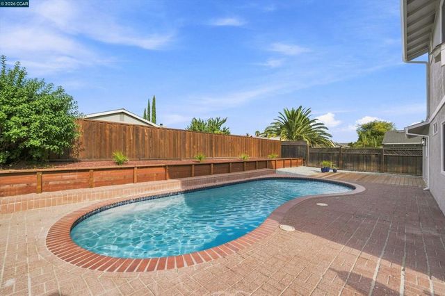 5029 Teakwood Dr, Oakley, CA 94561