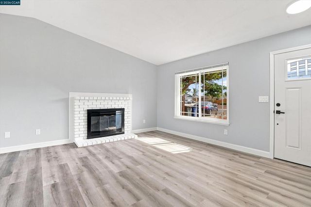 5029 Teakwood Dr, Oakley, CA 94561