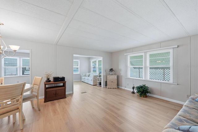 808 53RD AVENUE E 88, Bradenton, FL 34203
