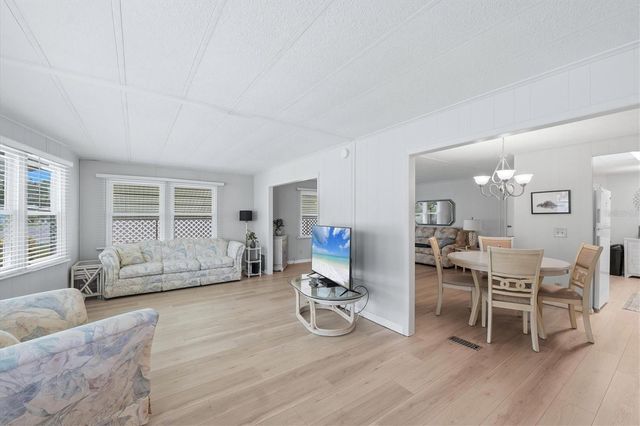 808 53RD AVENUE E 88, Bradenton, FL 34203