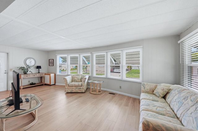 808 53RD AVENUE E 88, Bradenton, FL 34203
