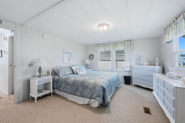 808 53RD AVENUE E 88, Bradenton, FL 34203