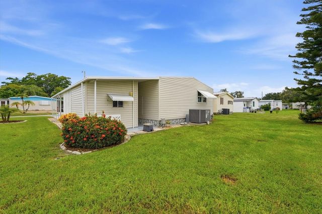 808 53RD AVENUE E 88, Bradenton, FL 34203