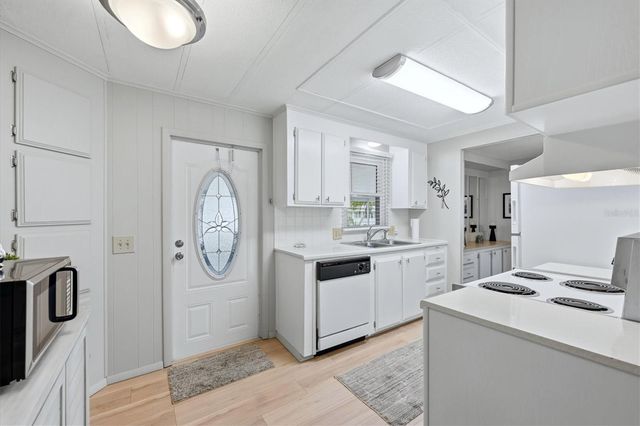 808 53RD AVENUE E 88, Bradenton, FL 34203