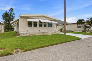 808 53RD AVENUE E 88, Bradenton, FL 34203