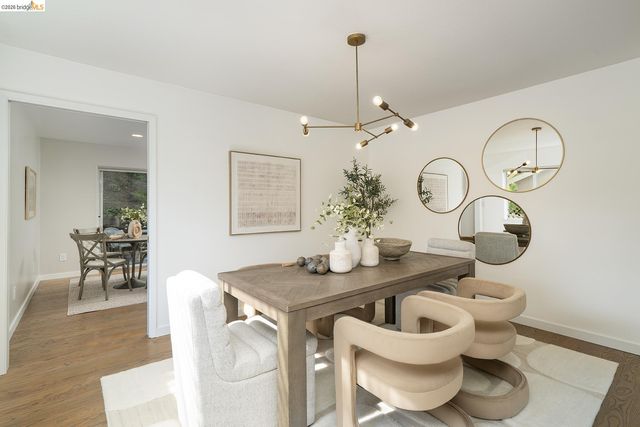 6109 Fairlane Dr, Oakland, CA 94611