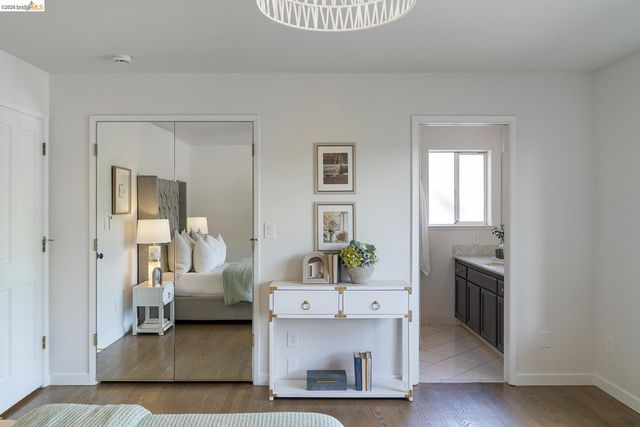 6109 Fairlane Dr, Oakland, CA 94611