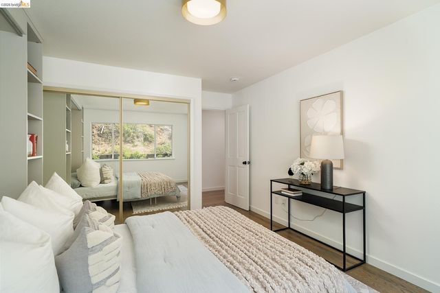 6109 Fairlane Dr, Oakland, CA 94611