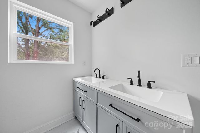 1118 Sanders Street, Rock Hill, SC 29732