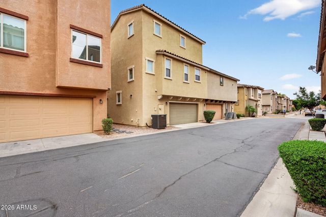 7855 W PALM Lane, Phoenix, AZ 85035