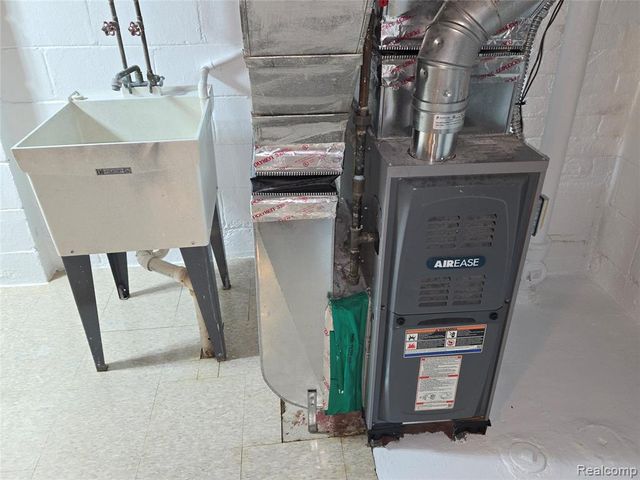 4858 Palmer Street, Dearborn, MI 48126