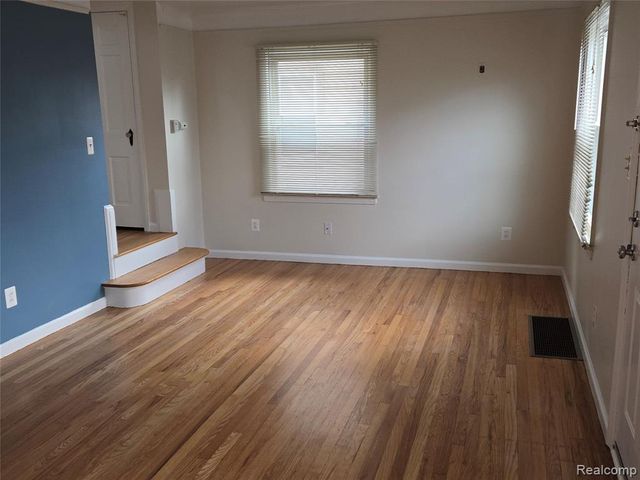 4858 Palmer Street, Dearborn, MI 48126