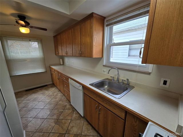 4858 Palmer Street, Dearborn, MI 48126