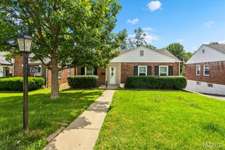 7266 Mackenzie Road, St Louis, MO 63123