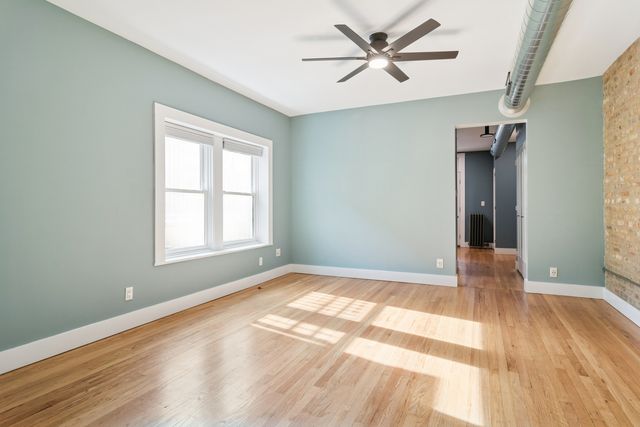 6232 N Broadway Street 2, Chicago, IL 60660