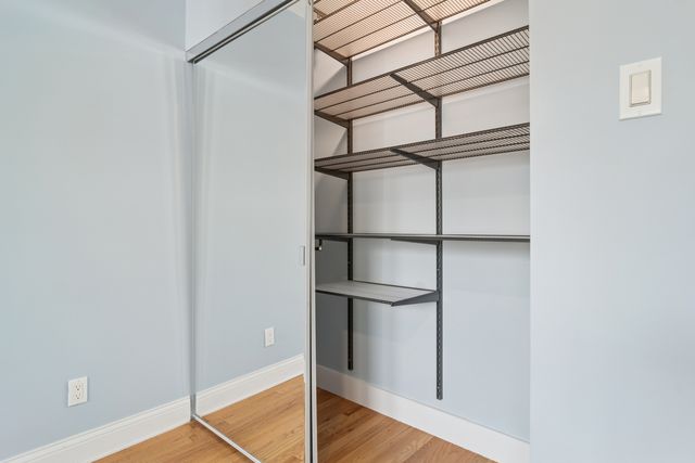 6232 N Broadway Street 2, Chicago, IL 60660