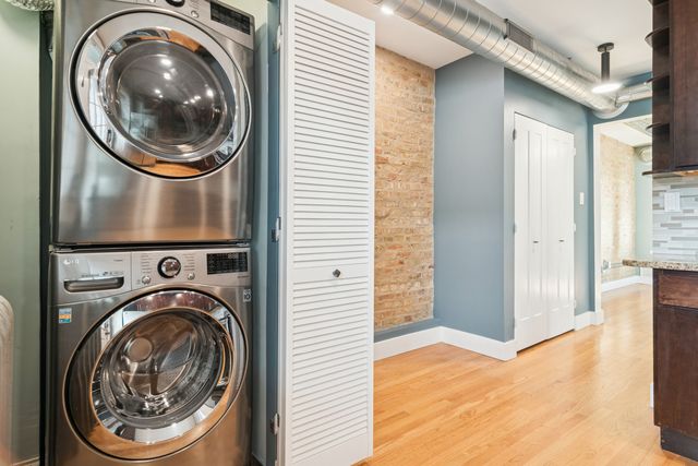 6232 N Broadway Street 2, Chicago, IL 60660