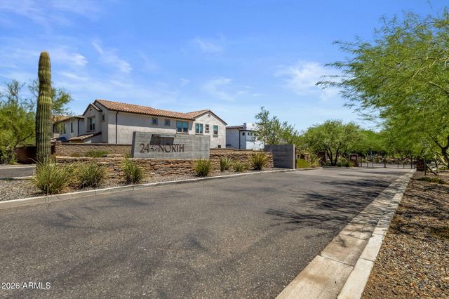2443 W GLORIA Lane, Phoenix, AZ 85085