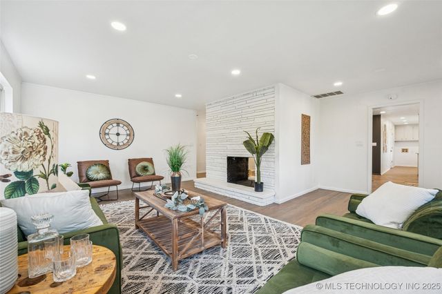 5153 E 30th Place, Tulsa, OK 74114