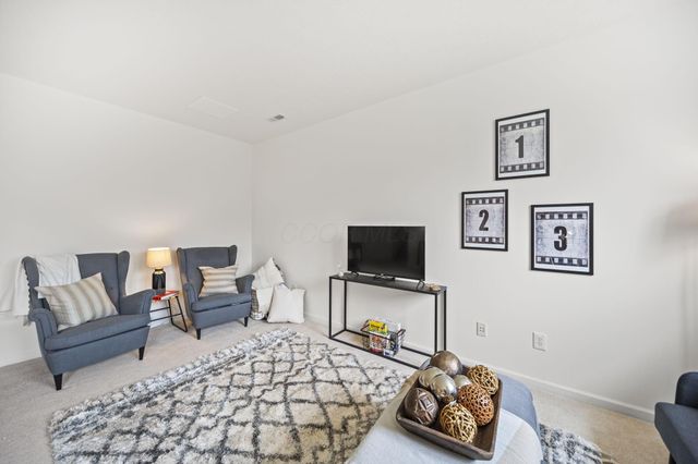 2659 Roe Drive, Lewis Center, OH 43035