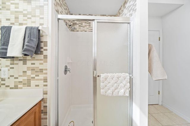 2659 Roe Drive, Lewis Center, OH 43035