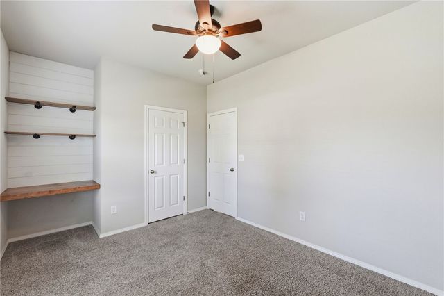 1286 S Morningside Drive, Fayetteville, AR 72701