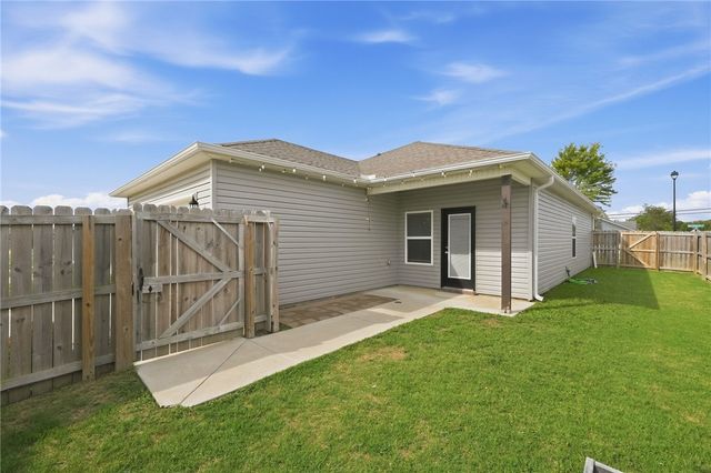 1286 S Morningside Drive, Fayetteville, AR 72701