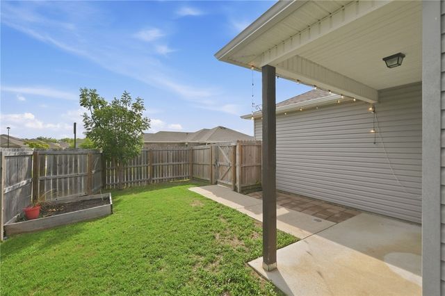 1286 S Morningside Drive, Fayetteville, AR 72701