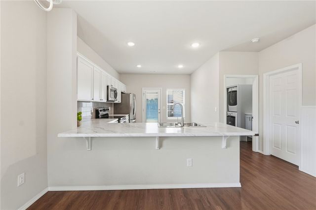 1286 S Morningside Drive, Fayetteville, AR 72701