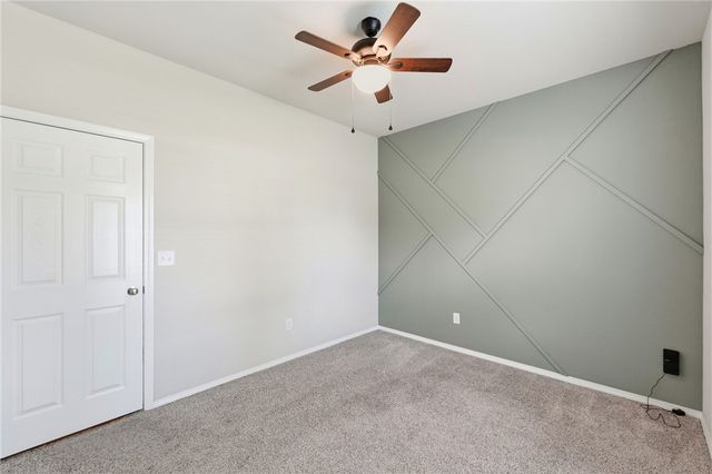 1286 S Morningside Drive, Fayetteville, AR 72701