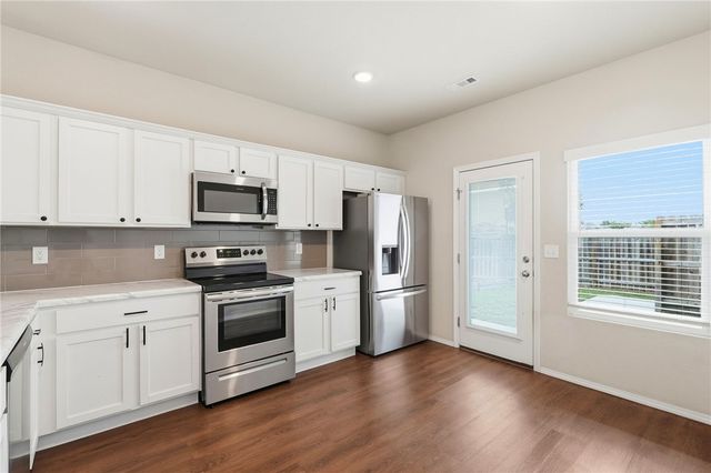 1286 S Morningside Drive, Fayetteville, AR 72701
