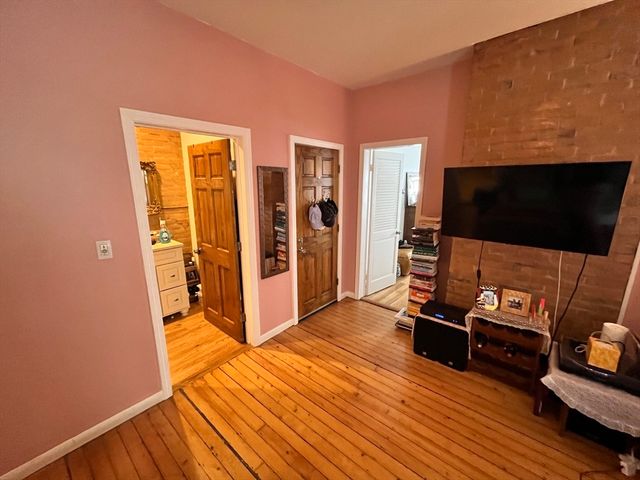 115 Elm 1, Boston, MA 02129